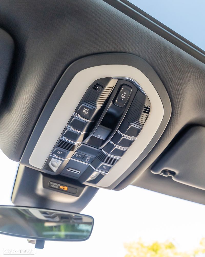 Porsche Macan - 34