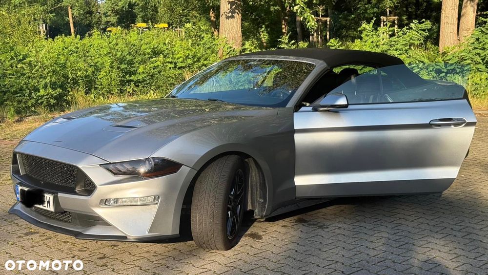 Ford Mustang - 2