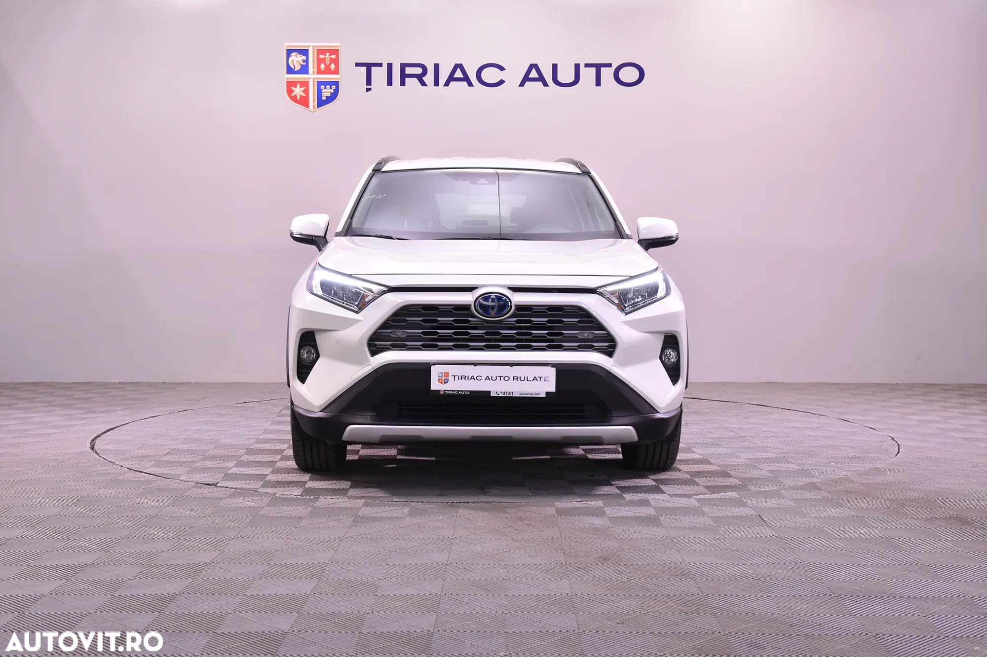 Toyota RAV4 - 8