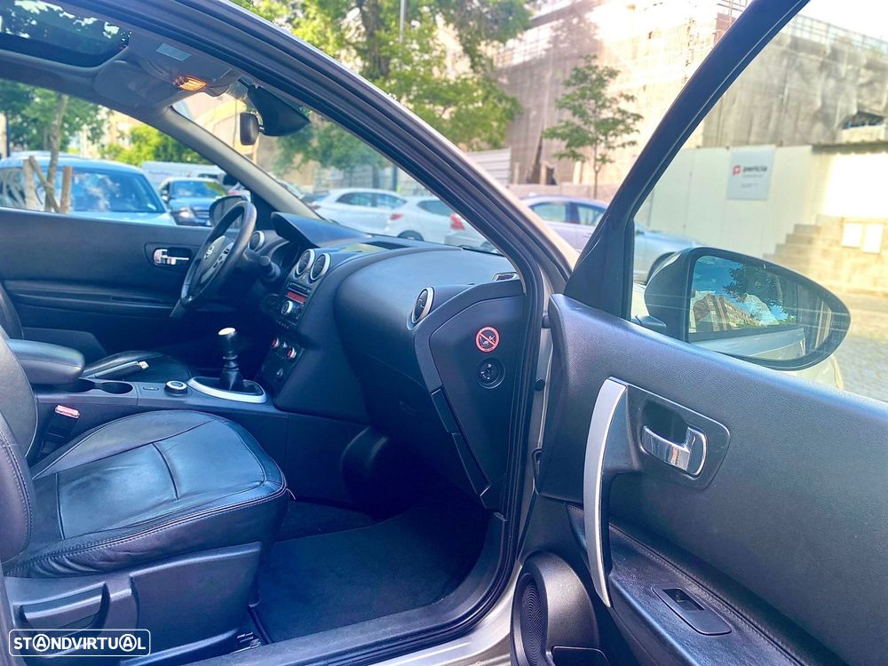 Nissan Qashqai 2.0 dCi Tekna Premium 17 - 21