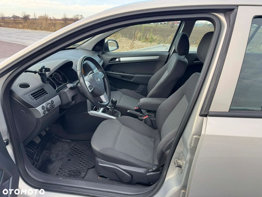 Opel Astra - 12