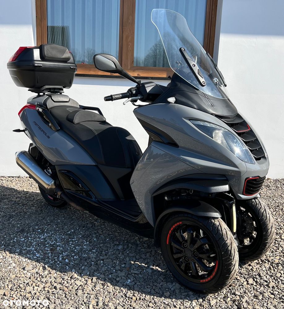 Peugeot Metropolis - 4