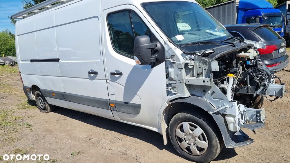 Nissan INTERSTAR - 11