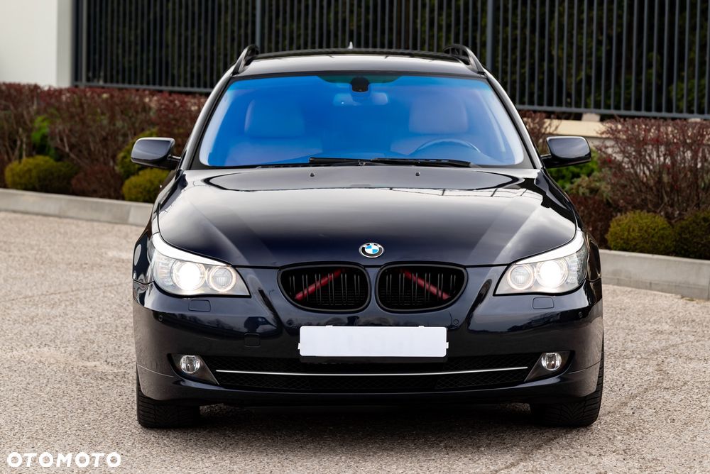 BMW Seria 5 525i xDrive - 13