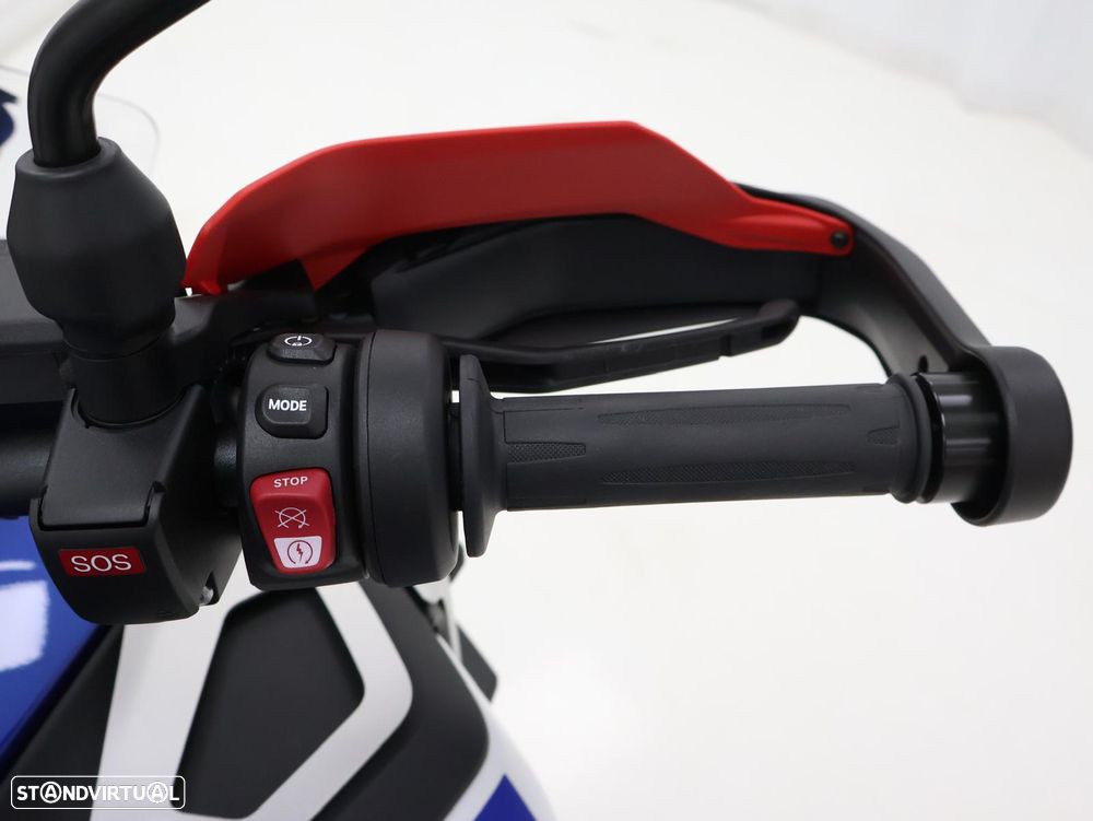 BMW R 1300 GS Adventure Trophy - 12