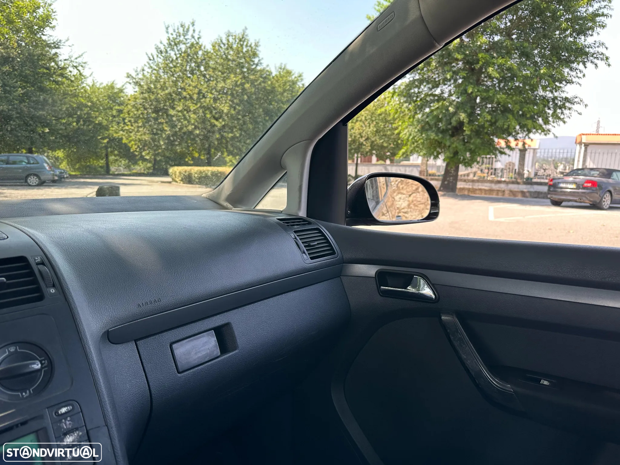 VW Touran 1.9 TDi Highline EC 7L - 16