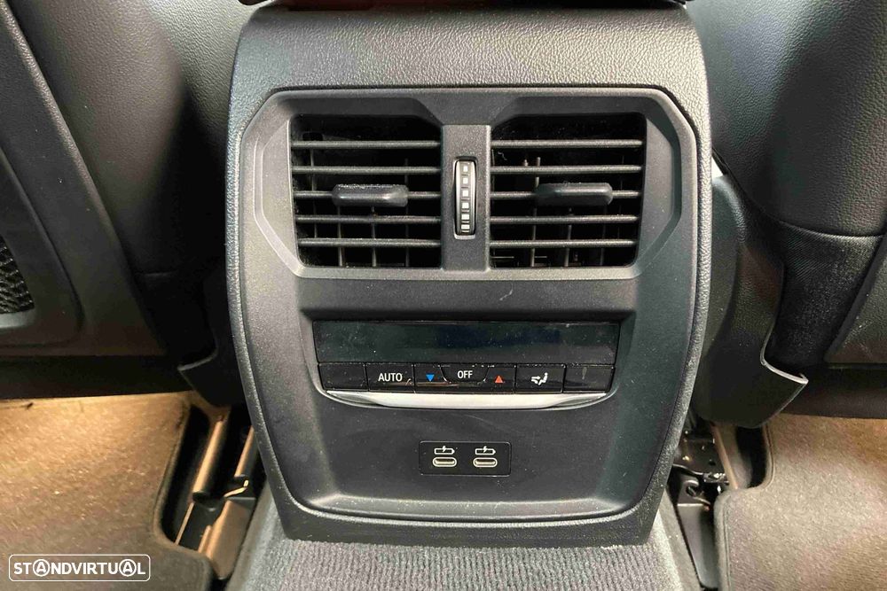 BMW i4 eDrive40 Desportiva M - 11