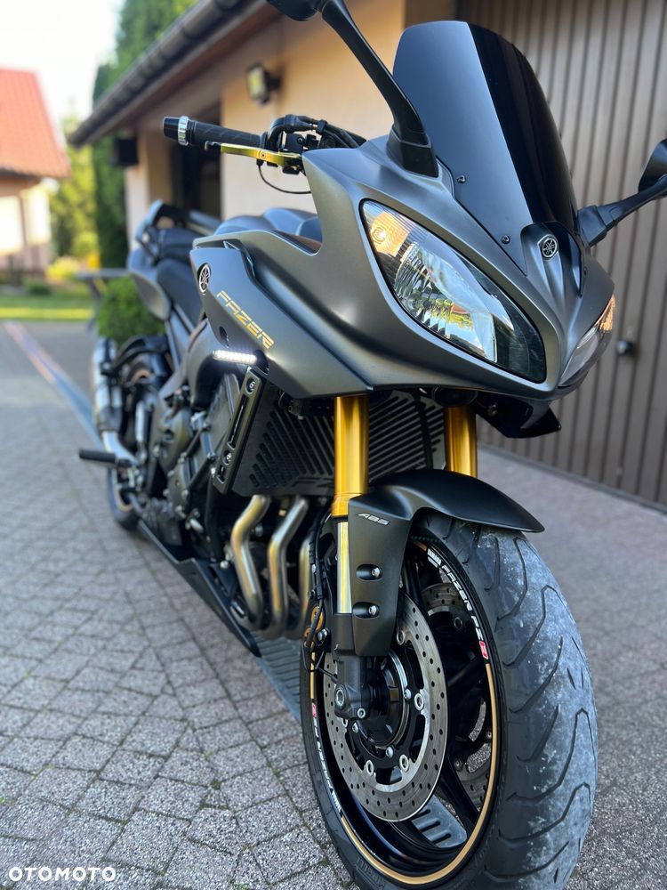 Yamaha FZ8 - 3