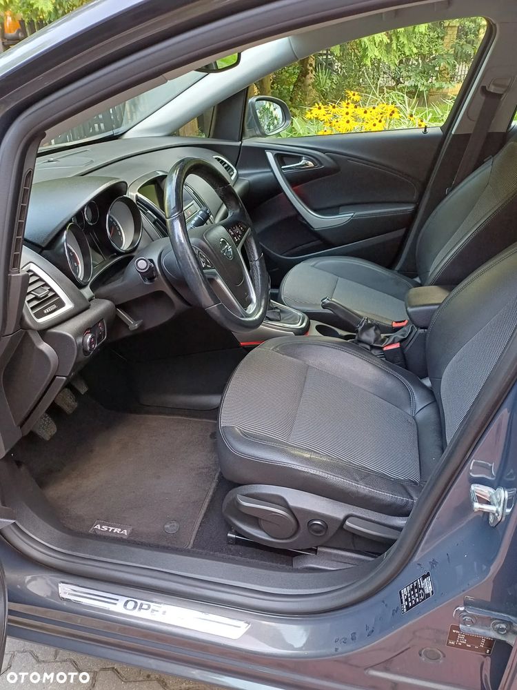 Opel Astra 1.6 CDTI Cosmo - 18
