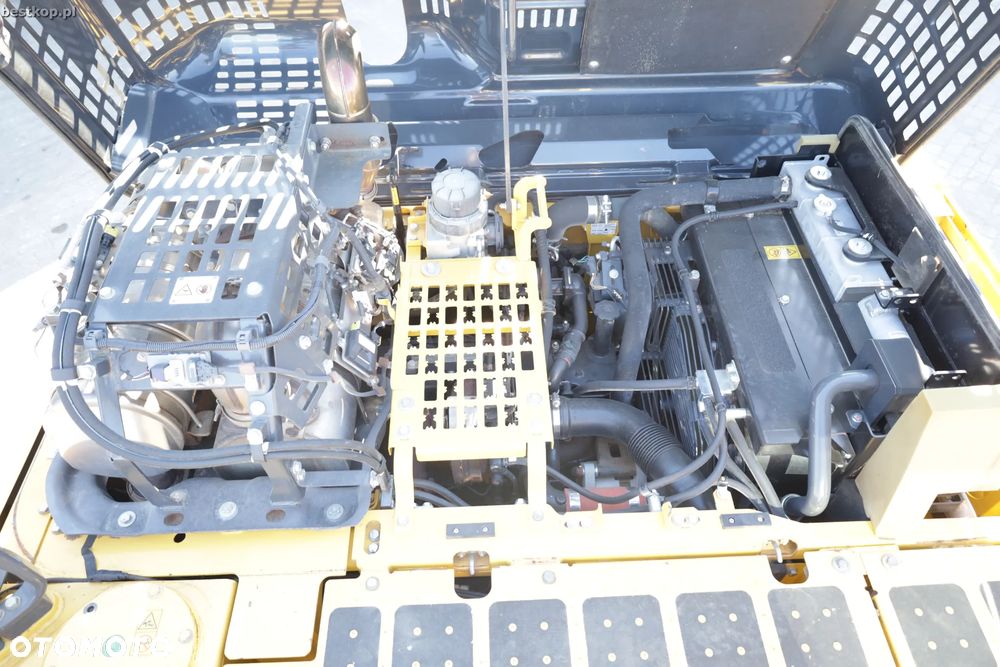 Komatsu PC210LC-11 - 29
