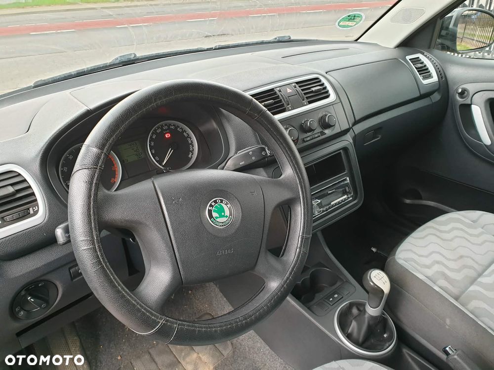 Skoda Fabia - 10