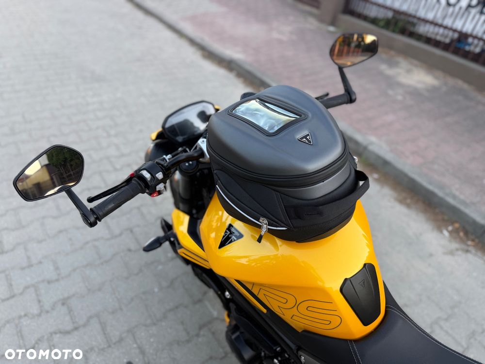 Triumph Street Triple - 28