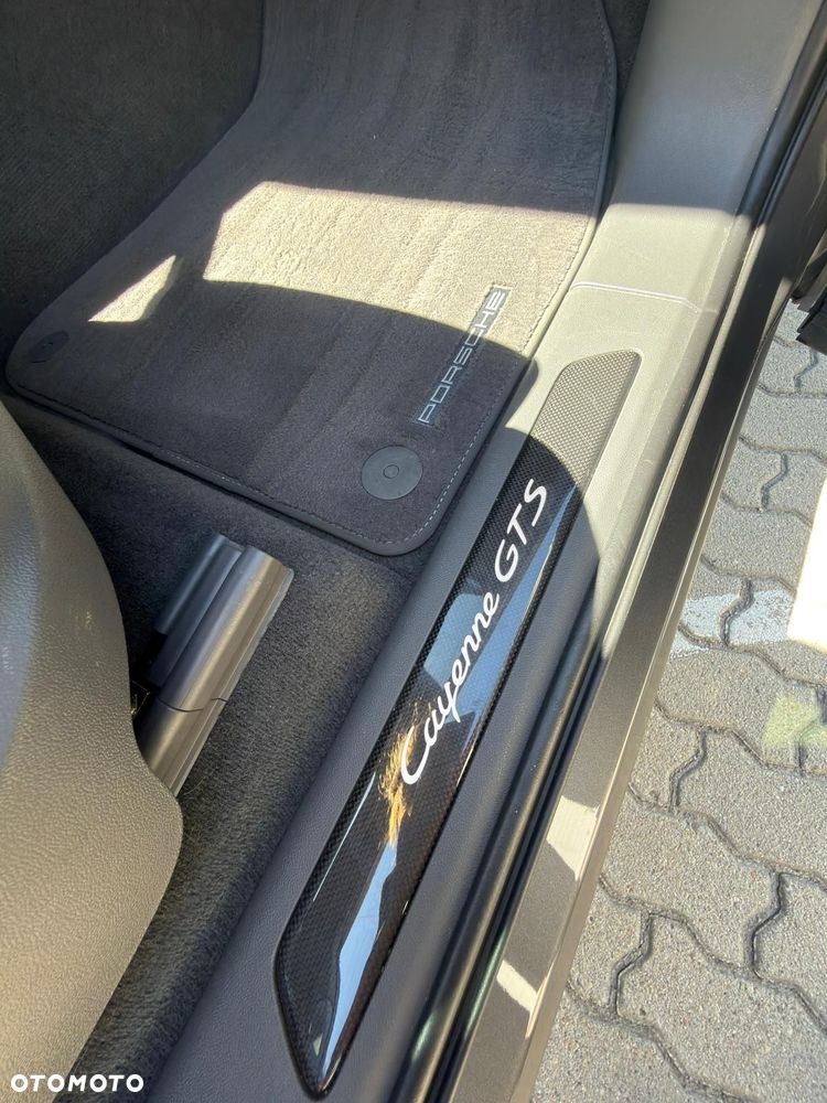 Porsche Cayenne GTS - 17