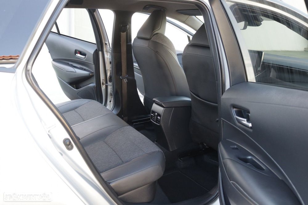 Toyota Corolla Touring Sports 1.8 Hybrid Comfort+P.Sport - 23