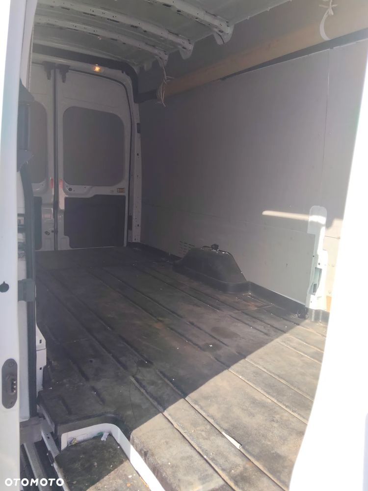 Ford Transit - 11