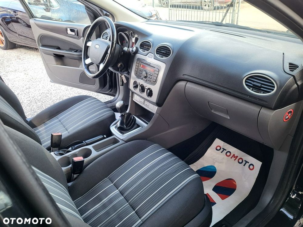 Ford Focus - 22