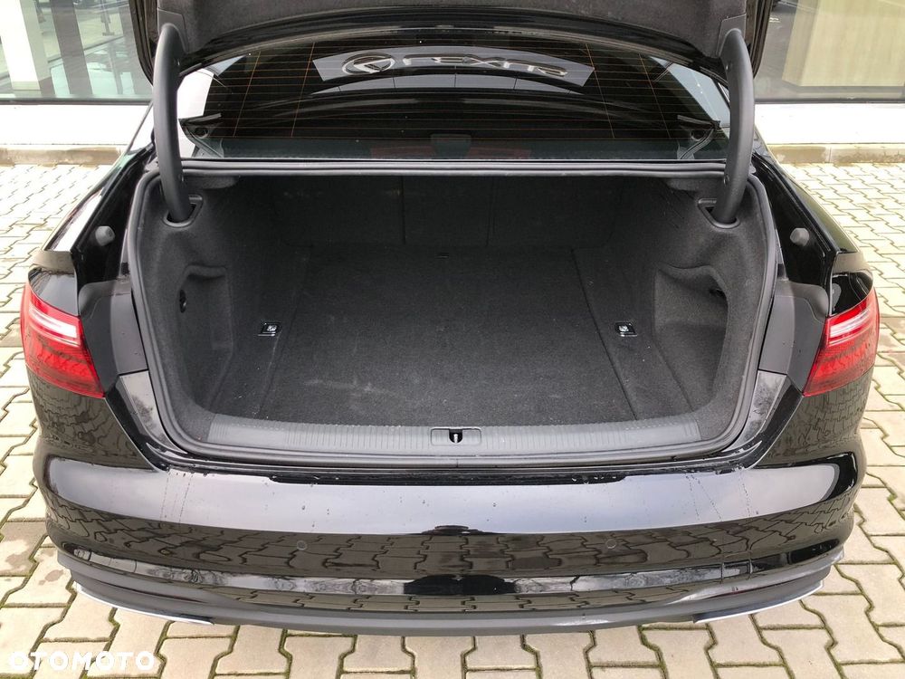 Audi A4 Limousine - 34