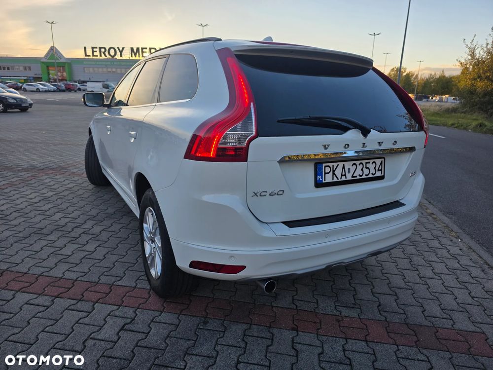 Volvo XC 60 D3 Drive-E Momentum - 10
