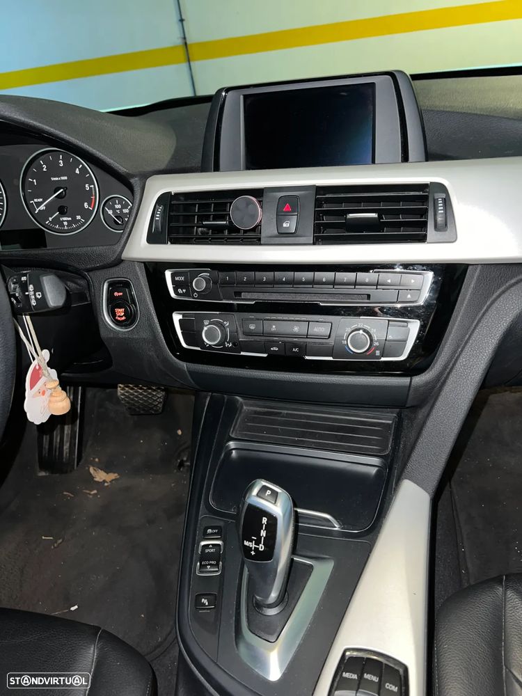 BMW 318 Gran Turismo d Advantage Auto - 11