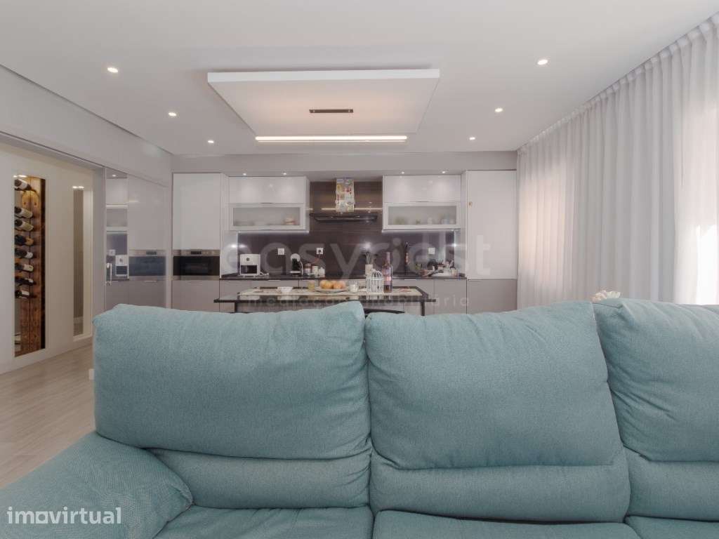 Apartamento T2 - Totalmente Remodelado com 85 m² - Excelente acabam... - Grande imagem: 5/16