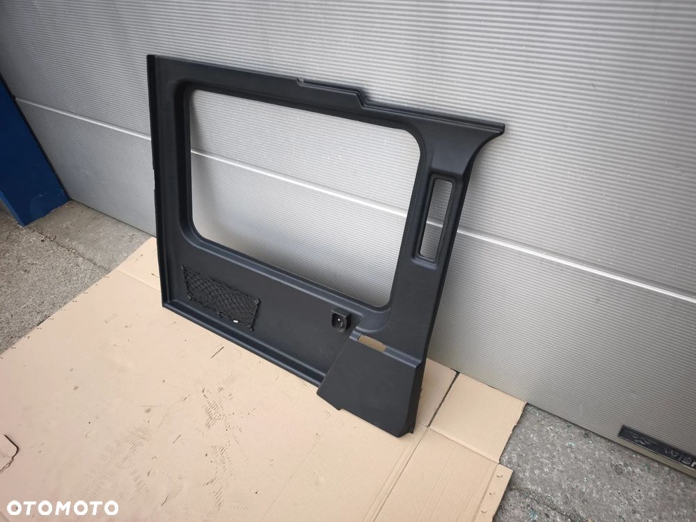 Boczek lewy tył Mercedes G-klasa w463 a4636900726 bagażnika - 2