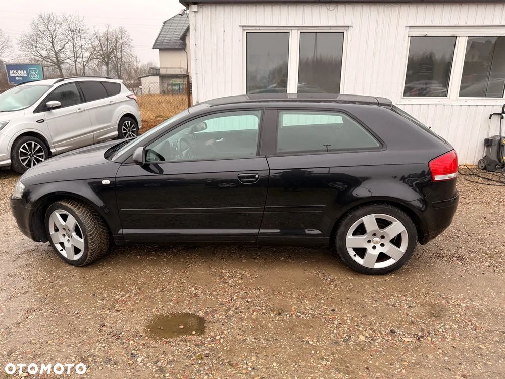 Audi A3 3-drzwiowe 1.6 S Line Sportpaket plus - 3