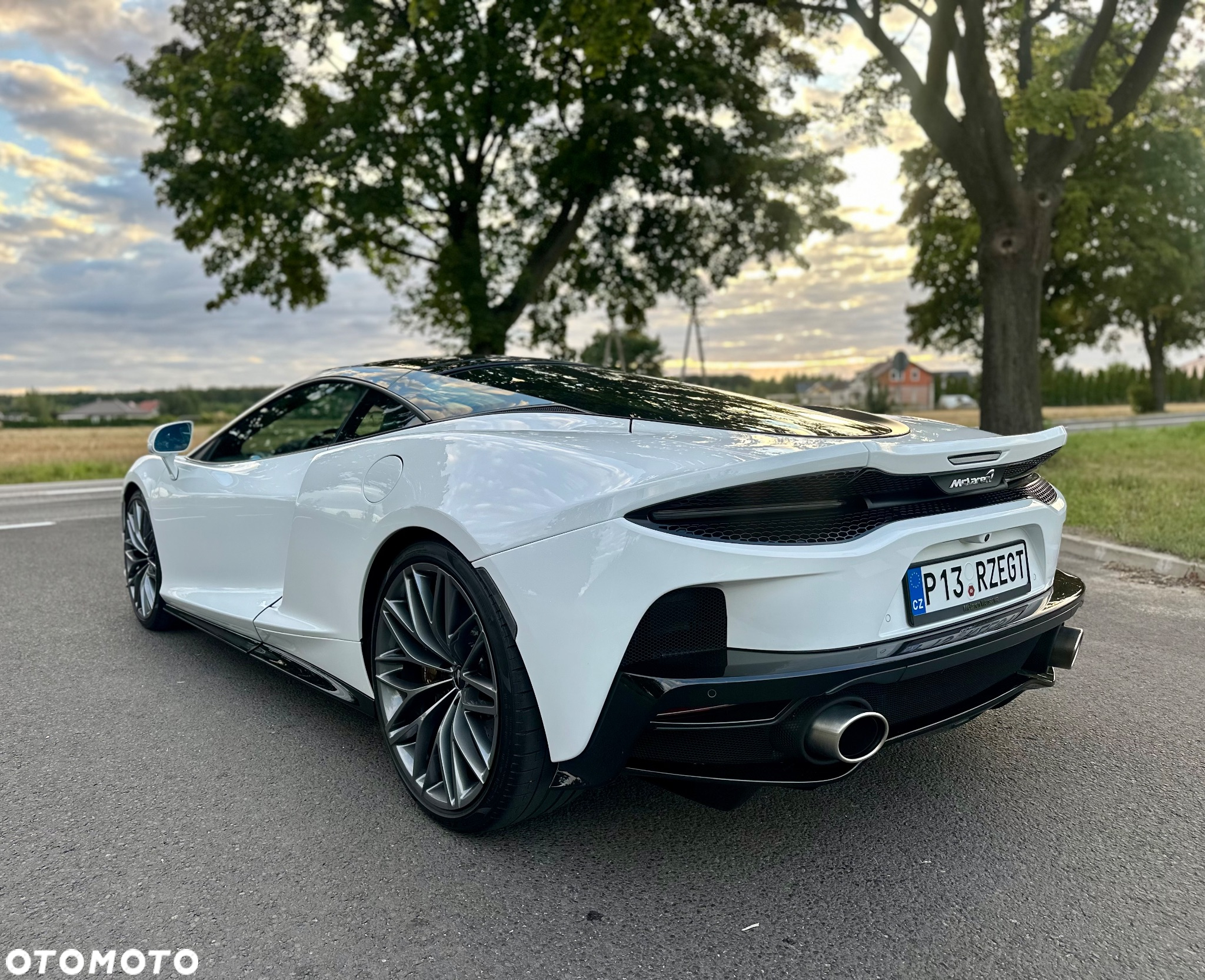 McLaren GT Standard - 9