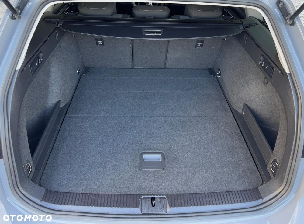 Volkswagen Passat Variant 2.0 TDI Business DSG - 9