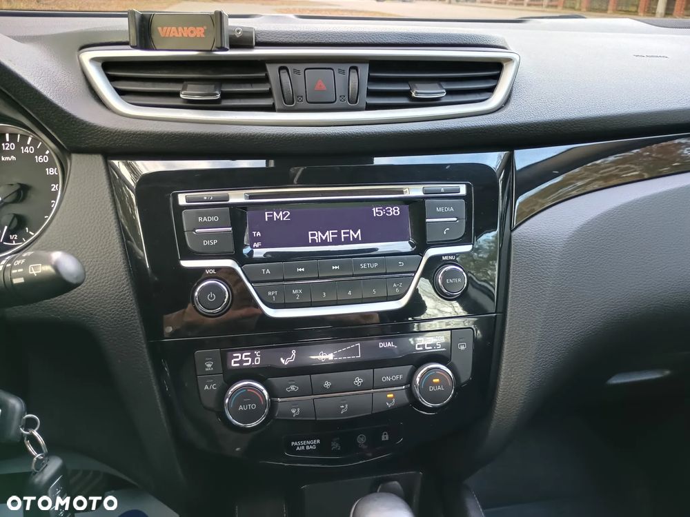 Nissan Qashqai 1.2 DIG-T Acenta Xtronic - 17