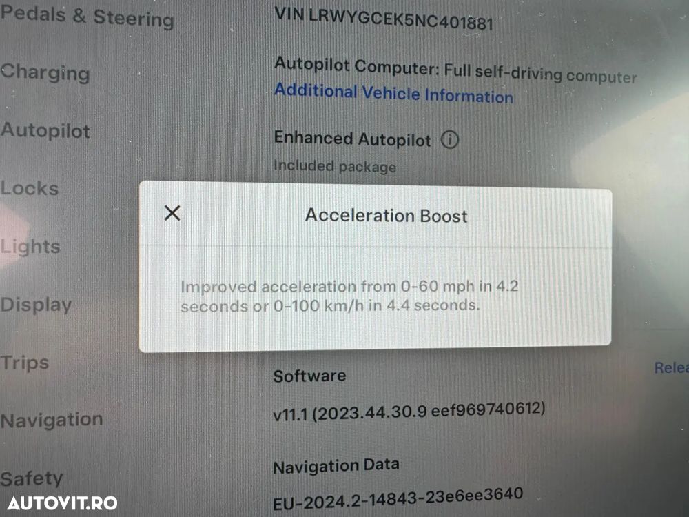 Tesla Model Y AWD Long Range - 15