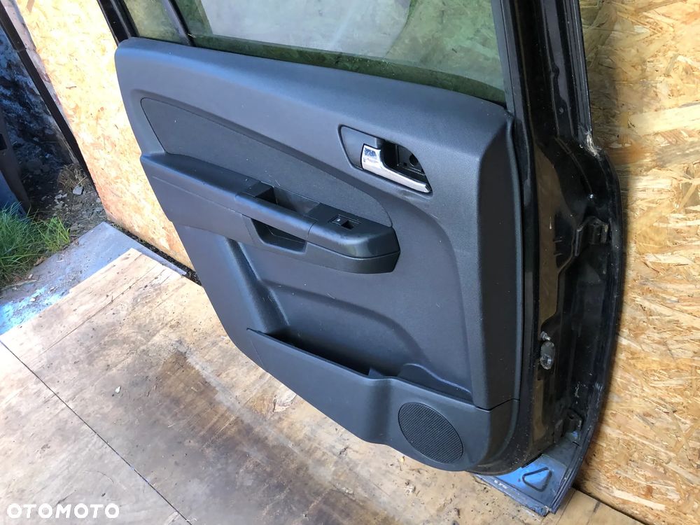 A56. Drzwi Lewy Tył Opel Zafira B Czarne 2006R (2005–2014) - Wysyłka - 7