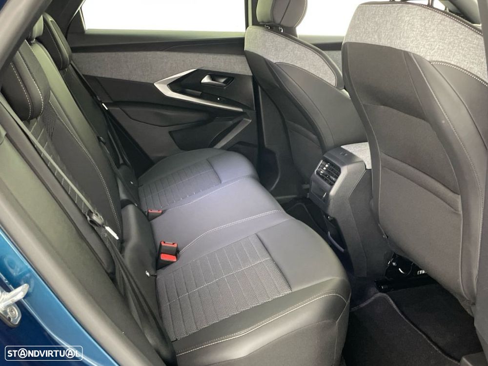 Peugeot 3008 1.2 Hybrid Allure e-DCS6 - 23