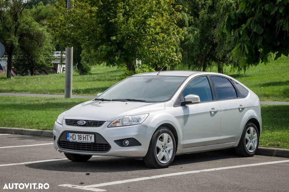 Ford Focus 1.6i Ambiente - 1