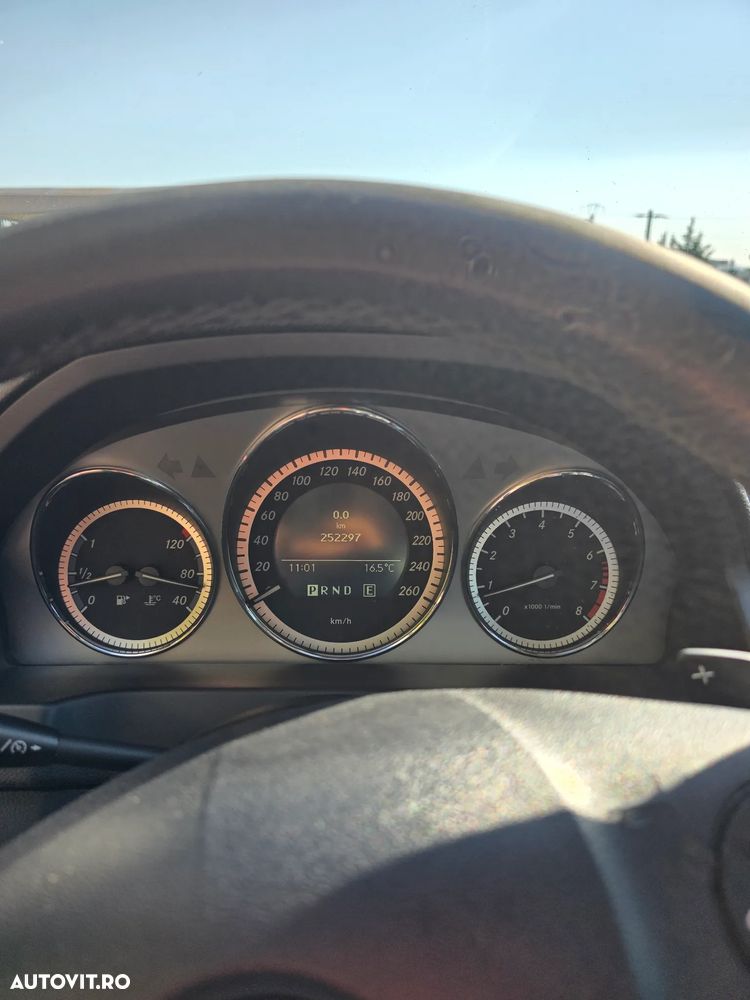 Mercedes-Benz C 200 CGI Automatik BlueEFFICIENCY Elegance - 14