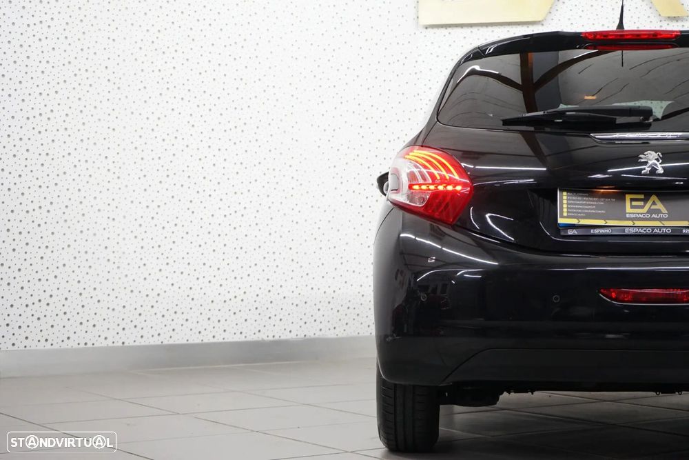 Peugeot 208 1.2 PureTech Style - 7