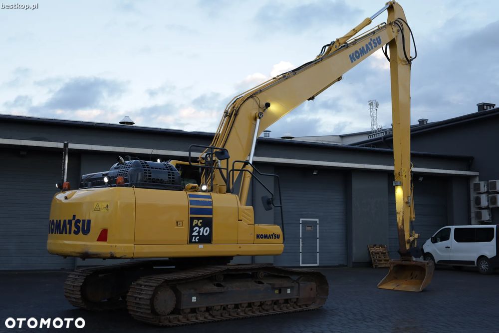 Komatsu PC210LC-11 LONG REACH - 9