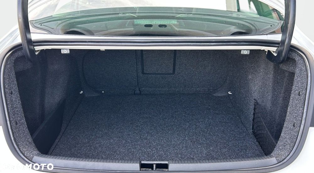 Volkswagen Jetta 1.4 TSI BMT Highline - 12