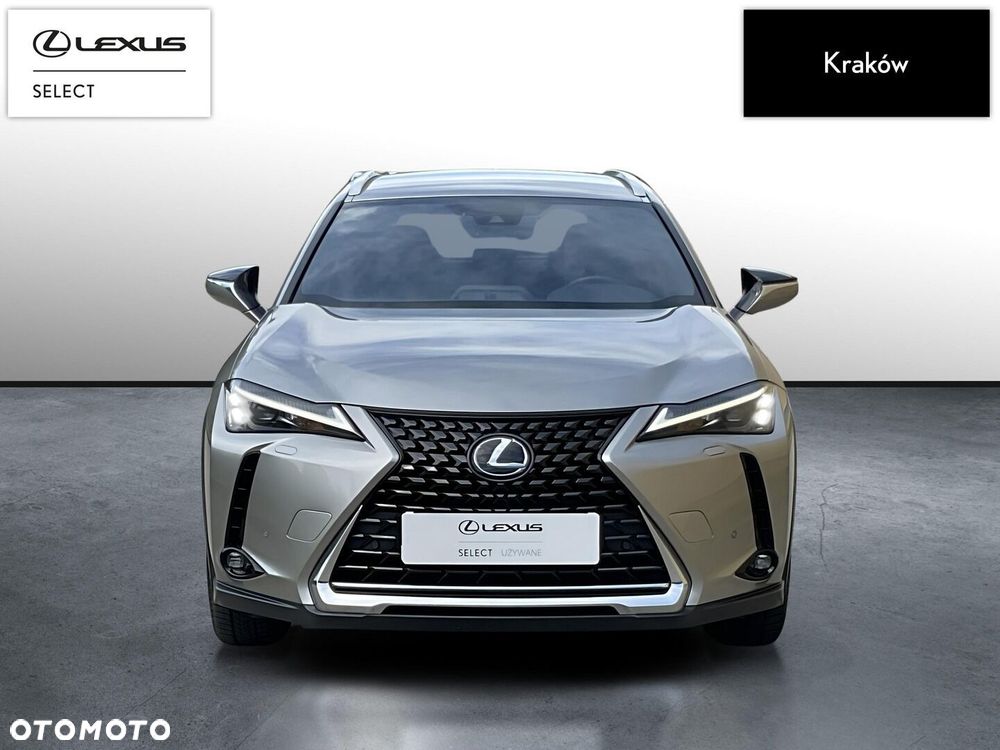 Lexus UX - 8