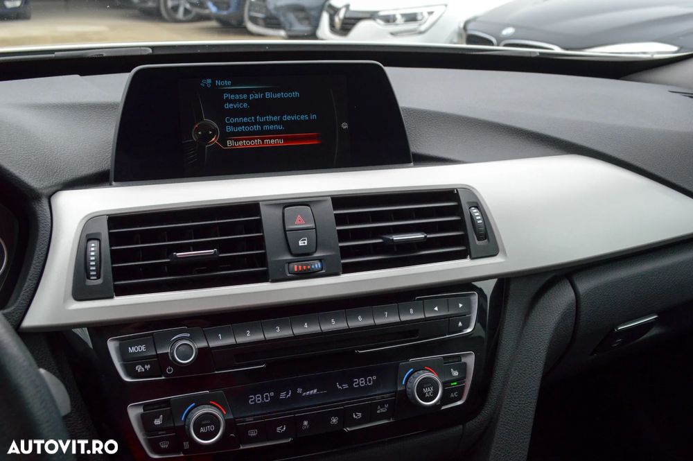 BMW Seria 3 320d Aut. Advantage - 12