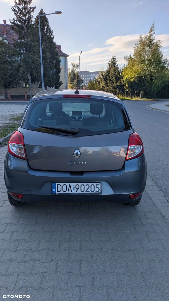 Renault Clio 1.2 16V Alize Euro5 - 5