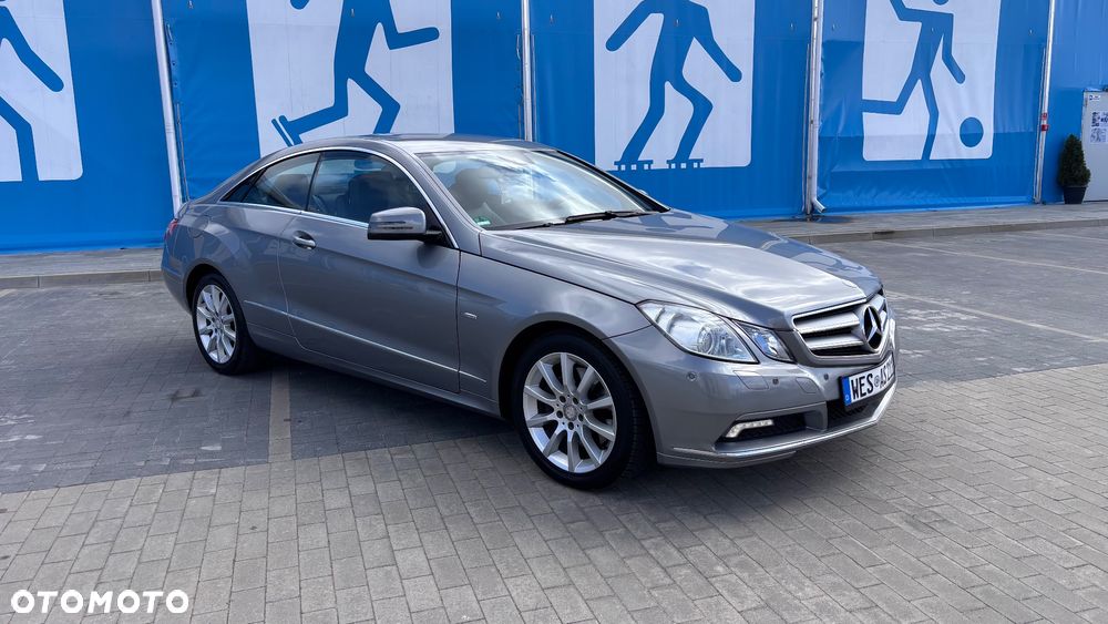 Mercedes-Benz Klasa E 350 CGI BlueEFFICIENCY 7G-TRONIC Avantgarde - 23