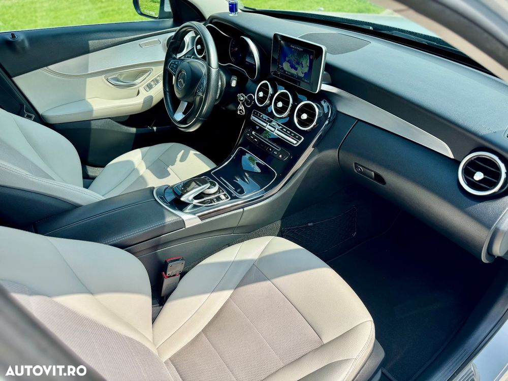 Mercedes-Benz C - 19
