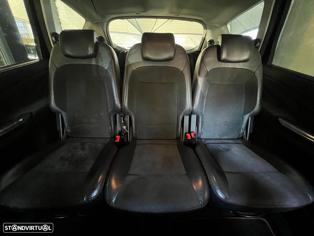 Ford S-Max 2.2 TDCi Titanium 7L - 21