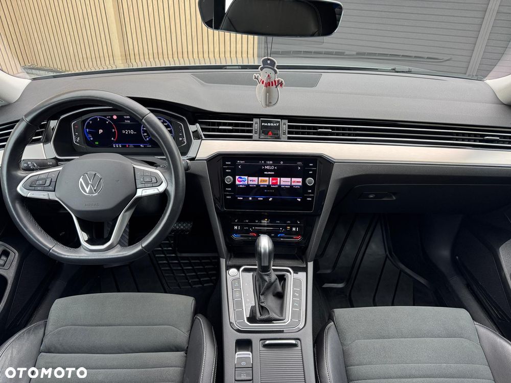 Volkswagen Passat Variant 2.0 TDI EVO Elegance DSG - 16