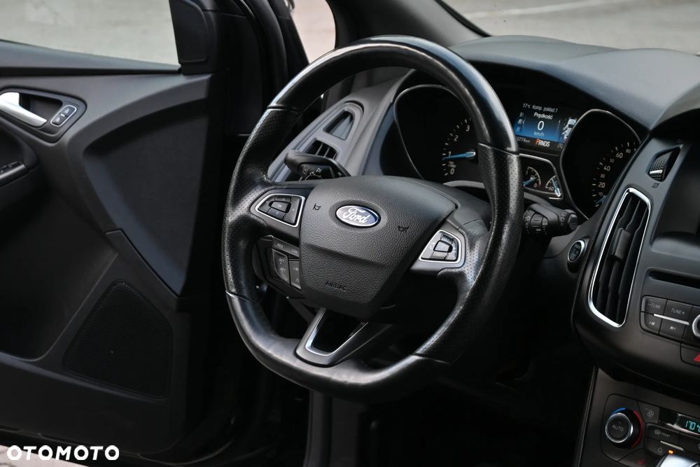 Ford Focus 1.5 EcoBoost Start-Stopp-System ST-LINE - 22