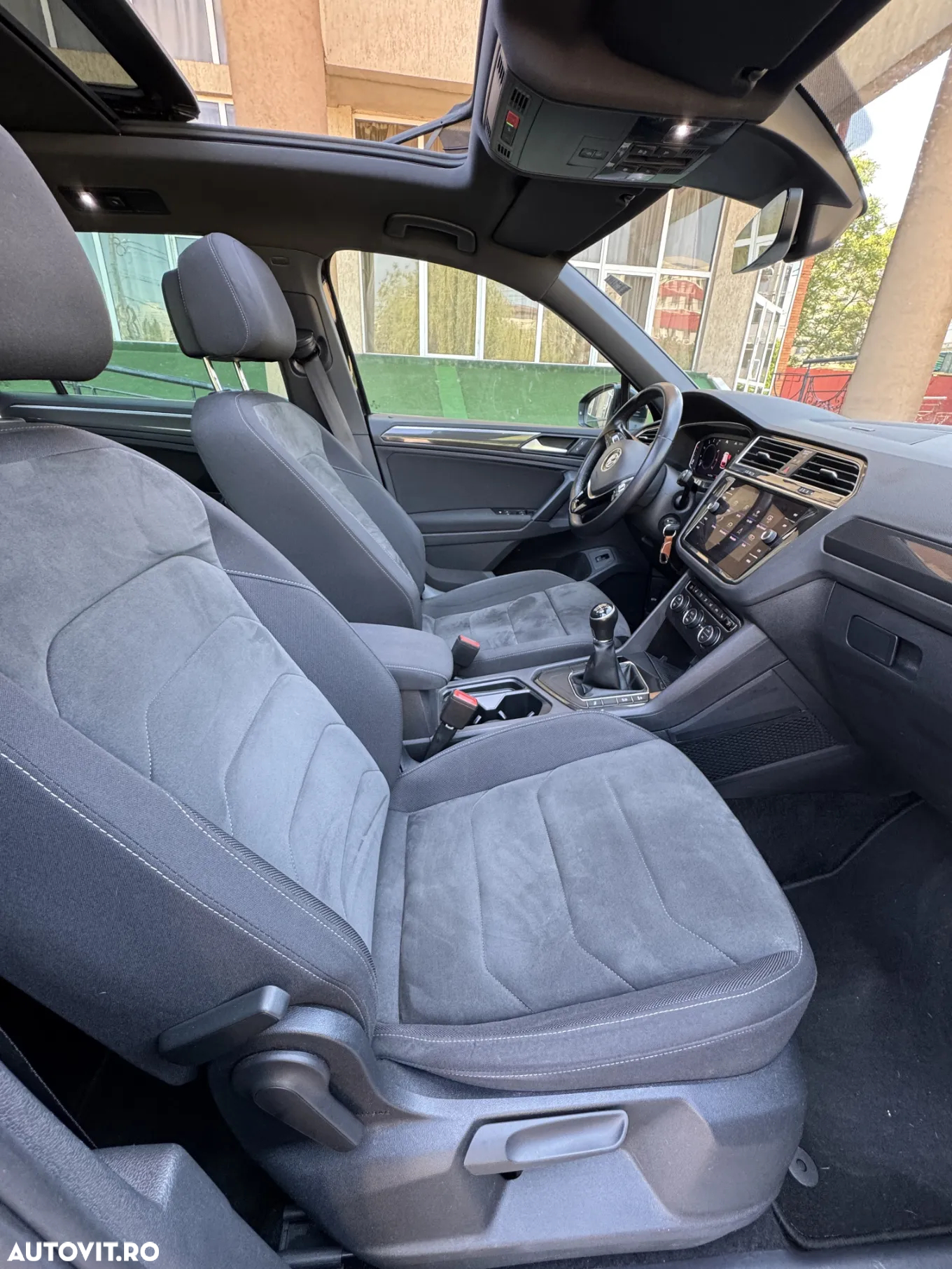 Volkswagen Tiguan - 11