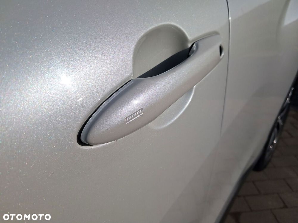 Toyota Corolla Cross 2.0 Hybrid Premiere Edition AWD - 11