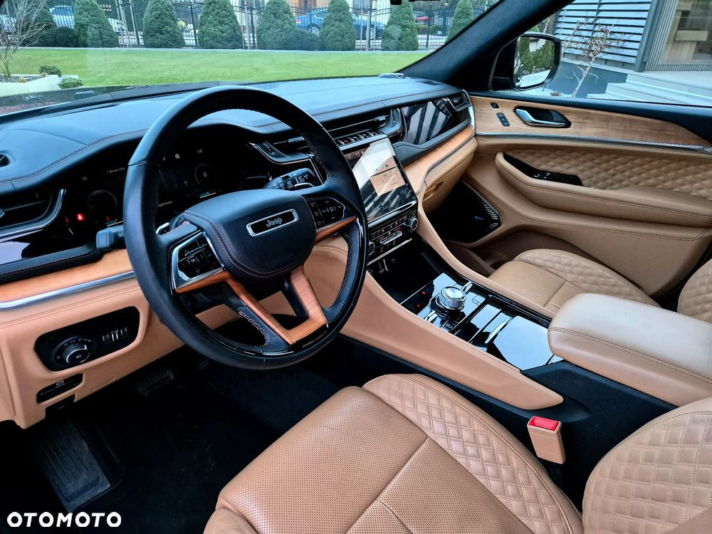 Jeep Grand Cherokee - 9
