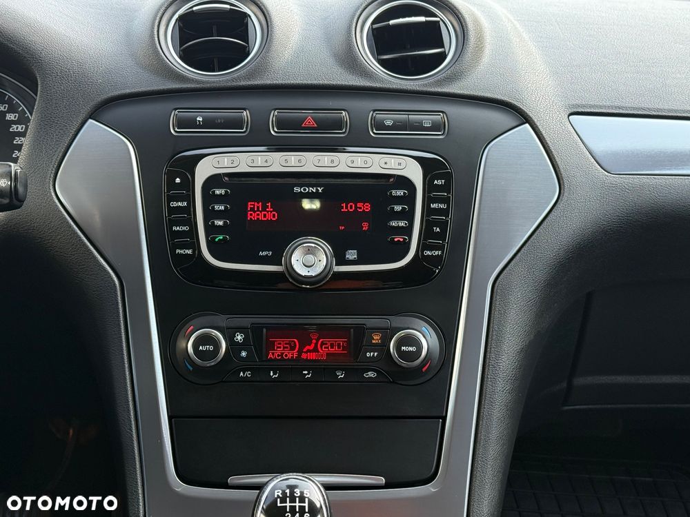 Ford Mondeo 2.0 TDCi Ghia - 25