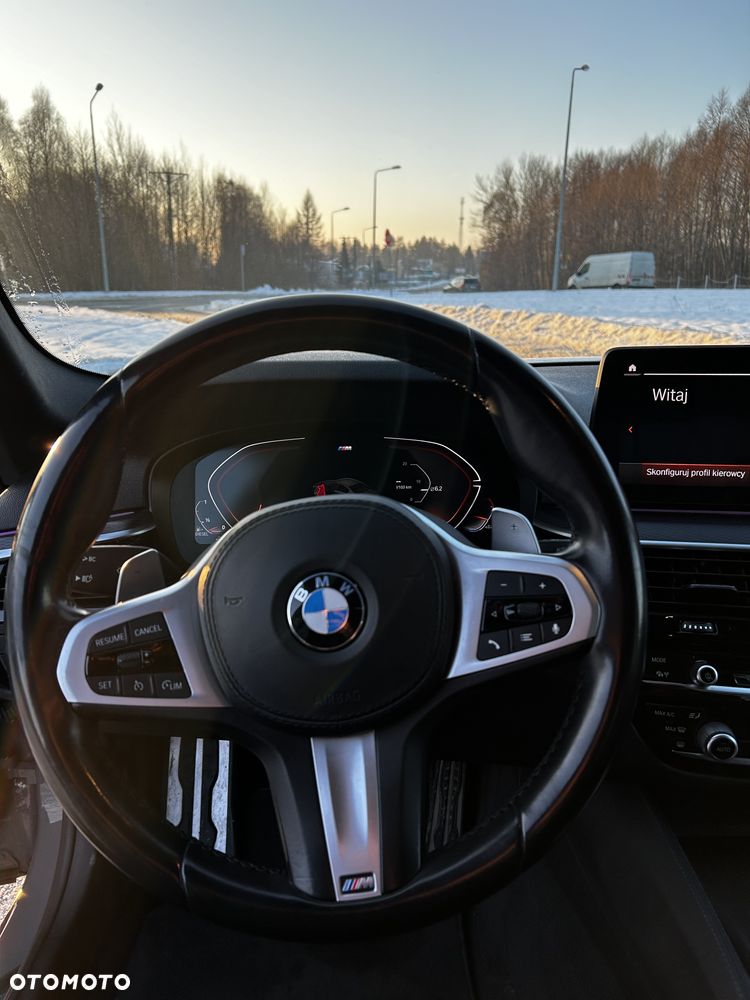 BMW Seria 5 520d xDrive M Sport sport - 13